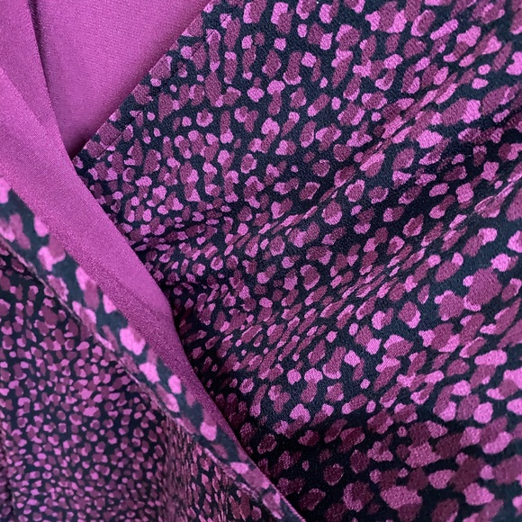 Ann Taylor V Neck Faux Wrap Purple Print Jersey Dress Size 0 - Picture 3 of 13